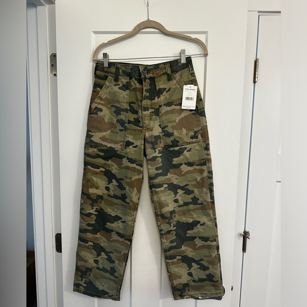 Free People Camouflage Cropped Pants